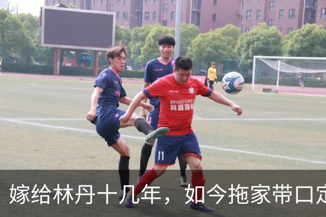 嫁给林丹十几年，如今拖家带口定居西班牙，10岁儿子要走网球路